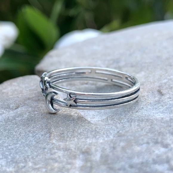 925 Sterling Silver Layered Moon and Stars Ring - Picture 4 of 10